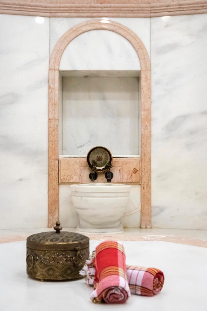 Geleneksel Türk Hamamı ve Göbek Taşı